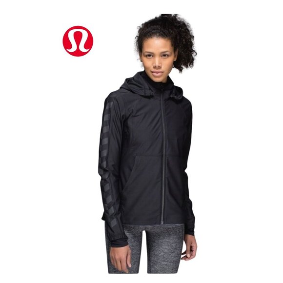 lululemon athletica Jackets & Blazers - Lululemon Feelin’ Frosty Soft Shell Jacket with Reflective Sleeves | Size 6